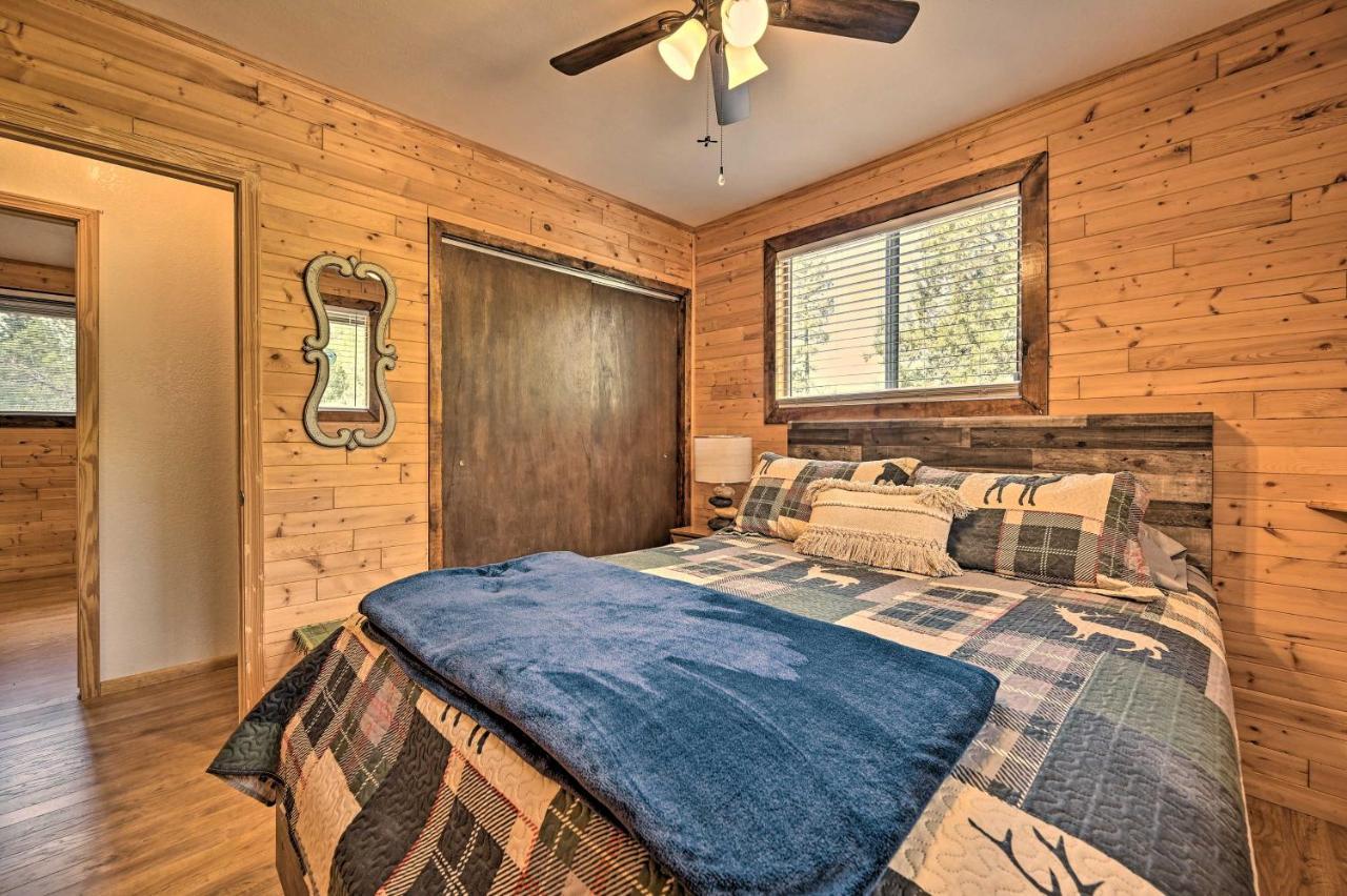 Peaceful Strawberry Cabin Fire Pit And Hot Tub Pine Exterior foto