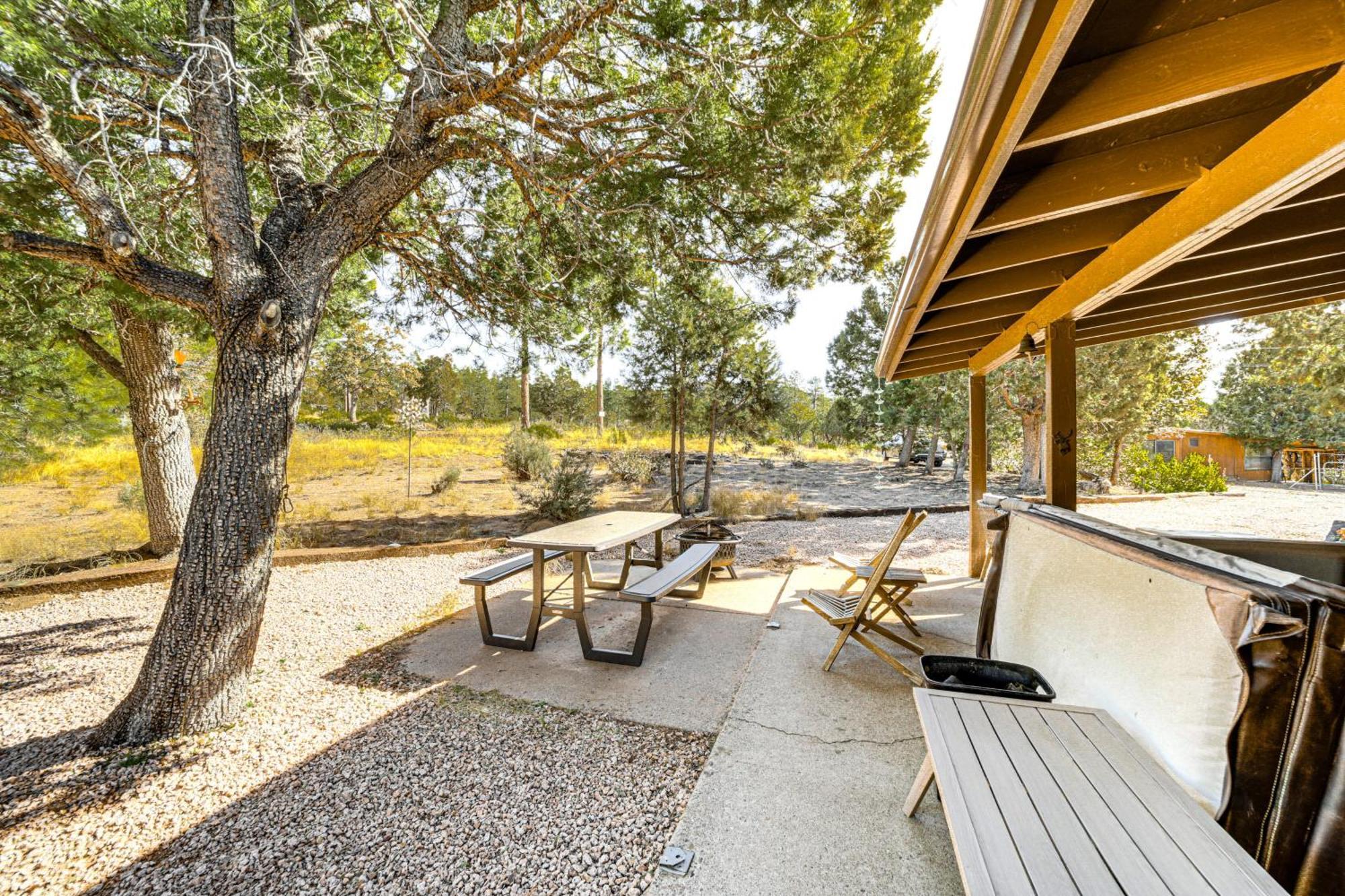 Peaceful Strawberry Cabin Fire Pit And Hot Tub Pine Exterior foto